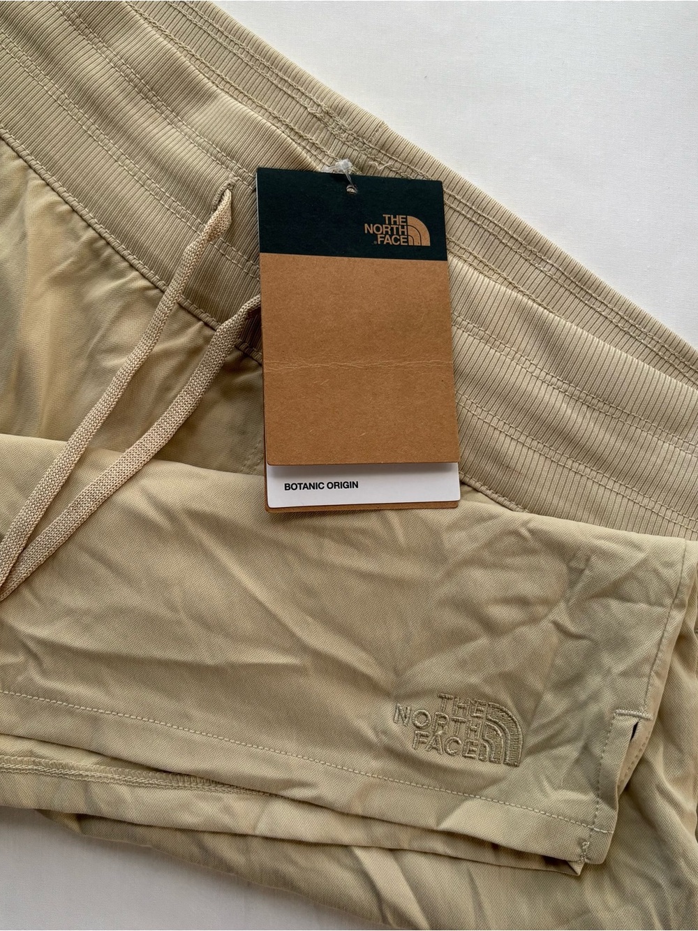 NWT The North Face Aphrodite Motion Bermuda Shorts Size Large Long